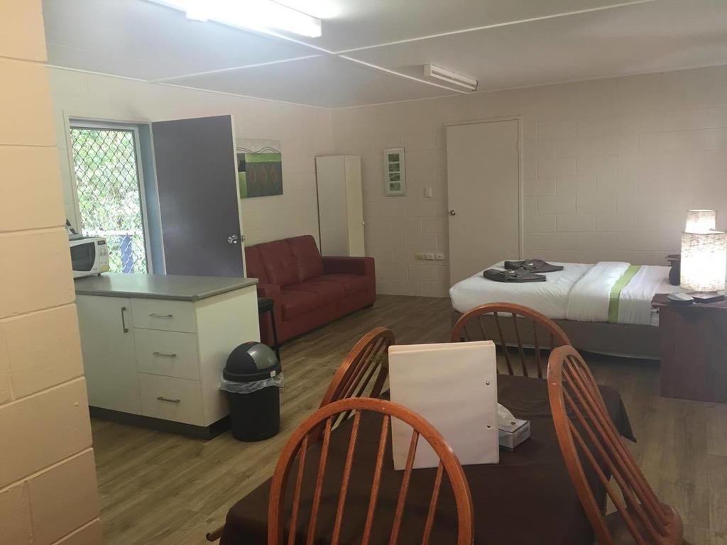 Mapleton Cabins & Caravan Park Exterior photo